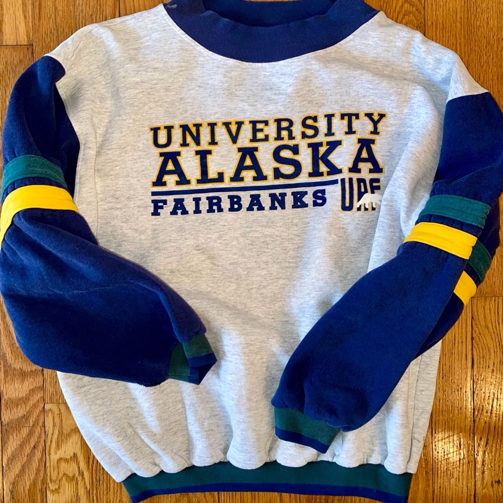 University of Alaska Crewneck sweatshirt ❄️
